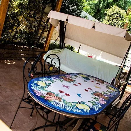 Little House Lägenhet *